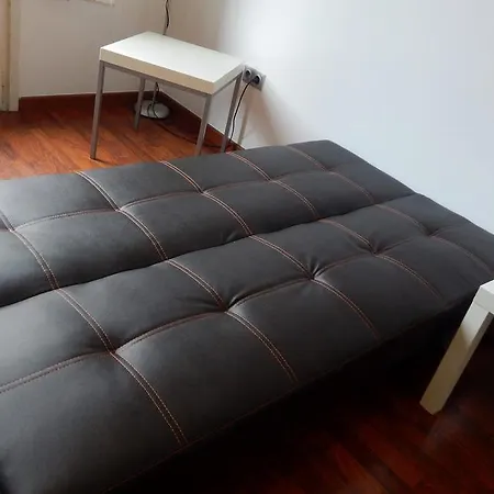 Girona City Center Apartment *